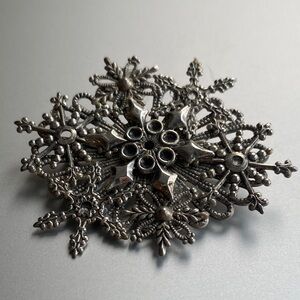 Vintage Silver Snowflake Brooch